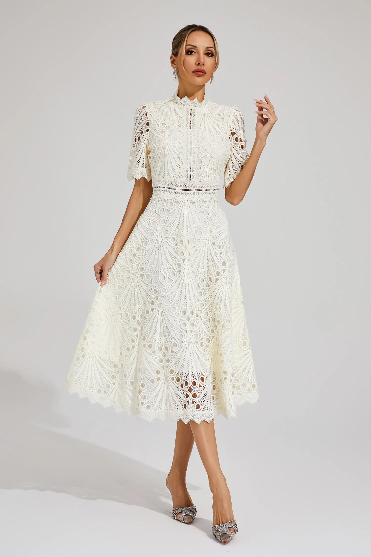 Hallie | Vestido Midi de Encaje