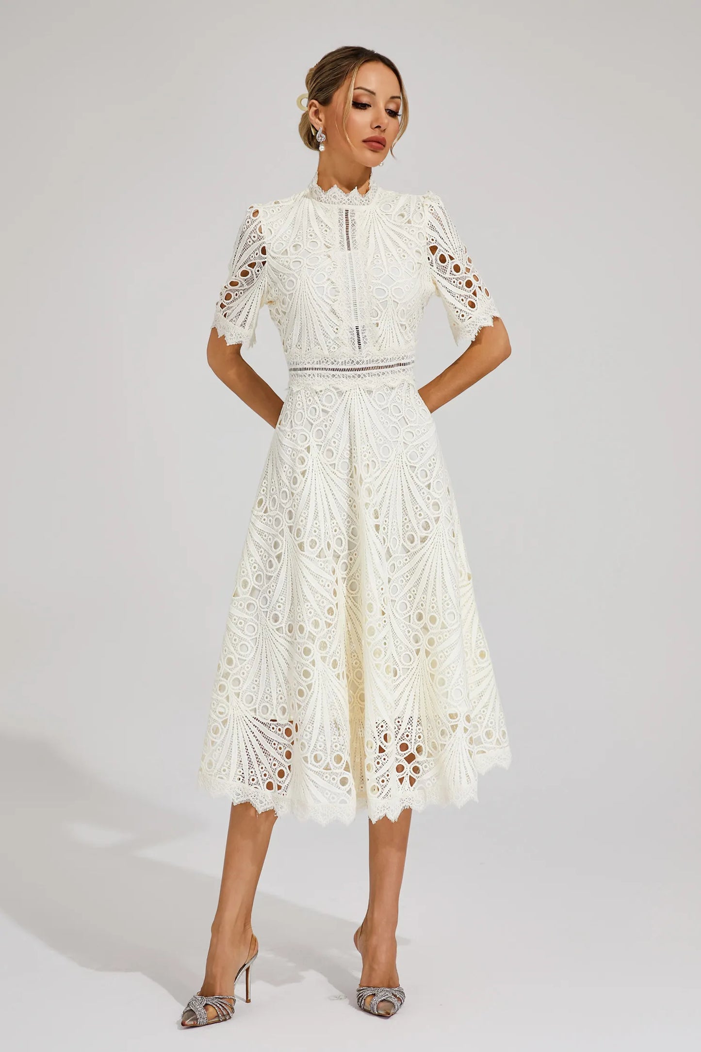 Hallie | Vestido Midi de Encaje