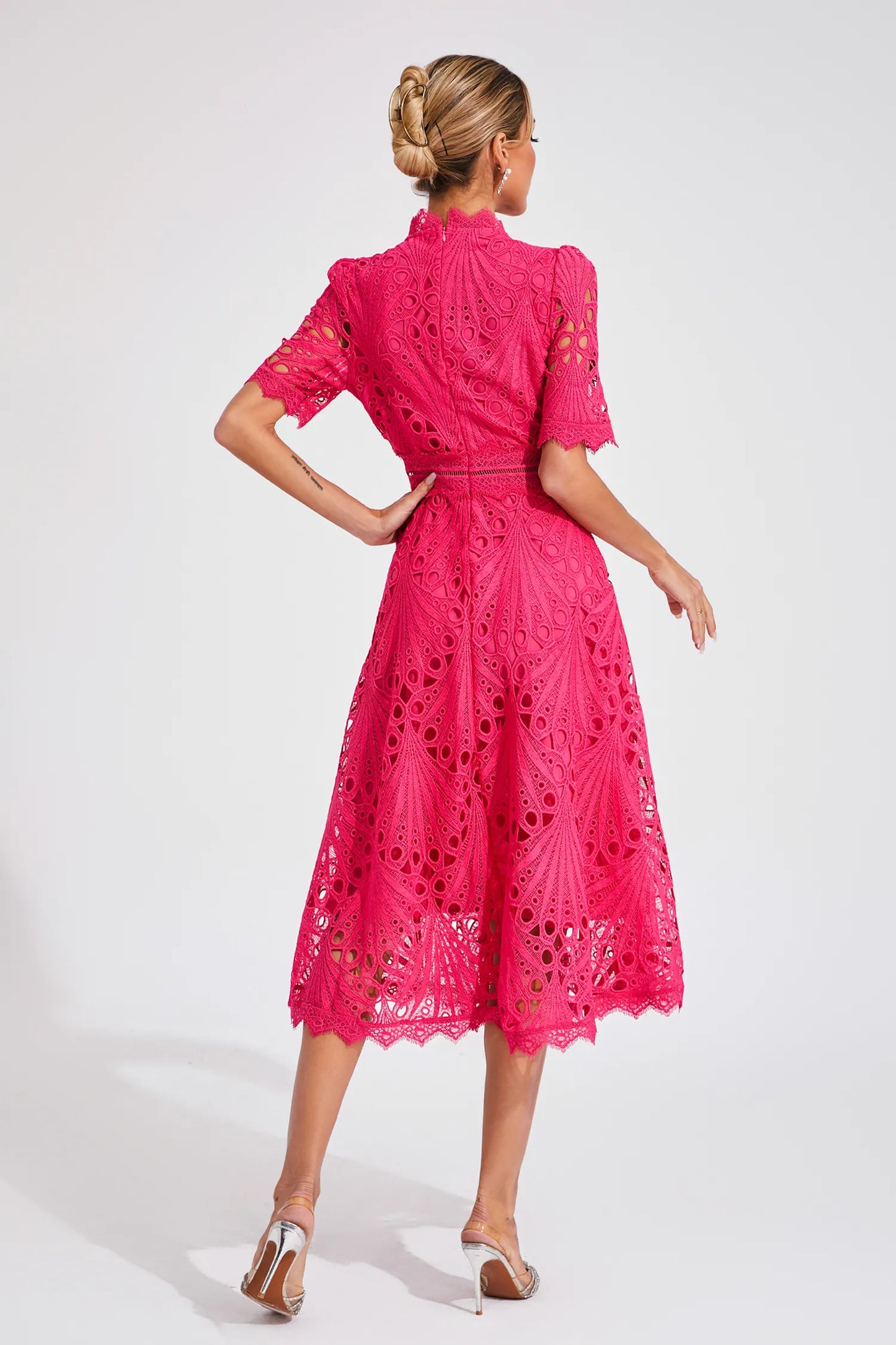 Hallie | Vestido Midi de Encaje
