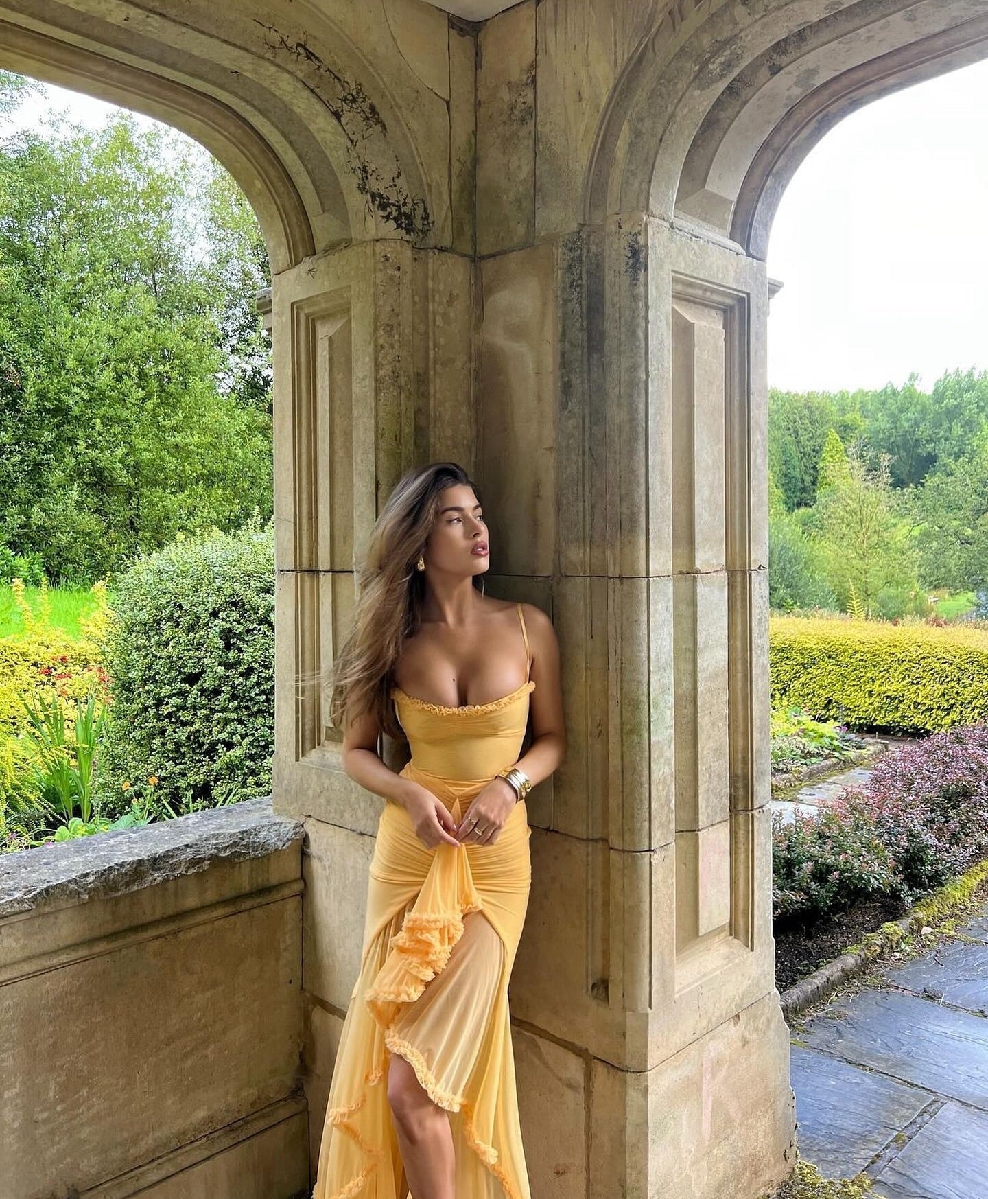 Ruby | Elegante Vestido con Volantes