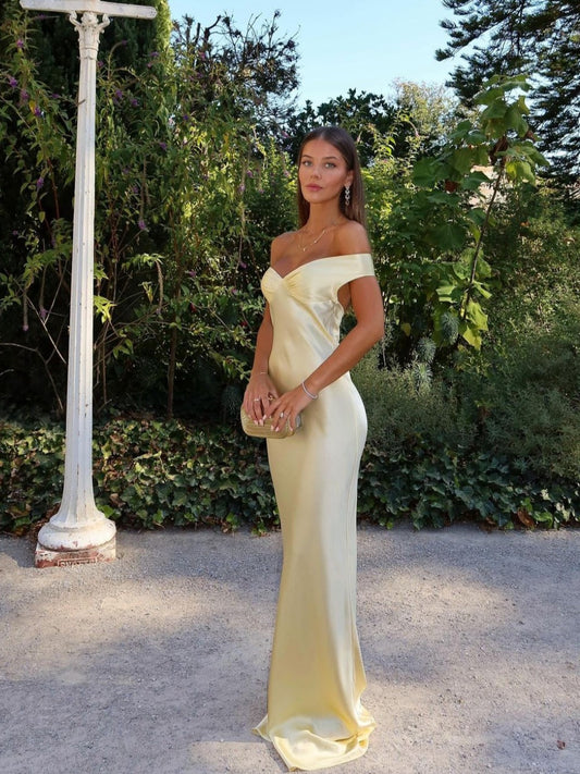 Vestido largo de satén sin espalda Emory
