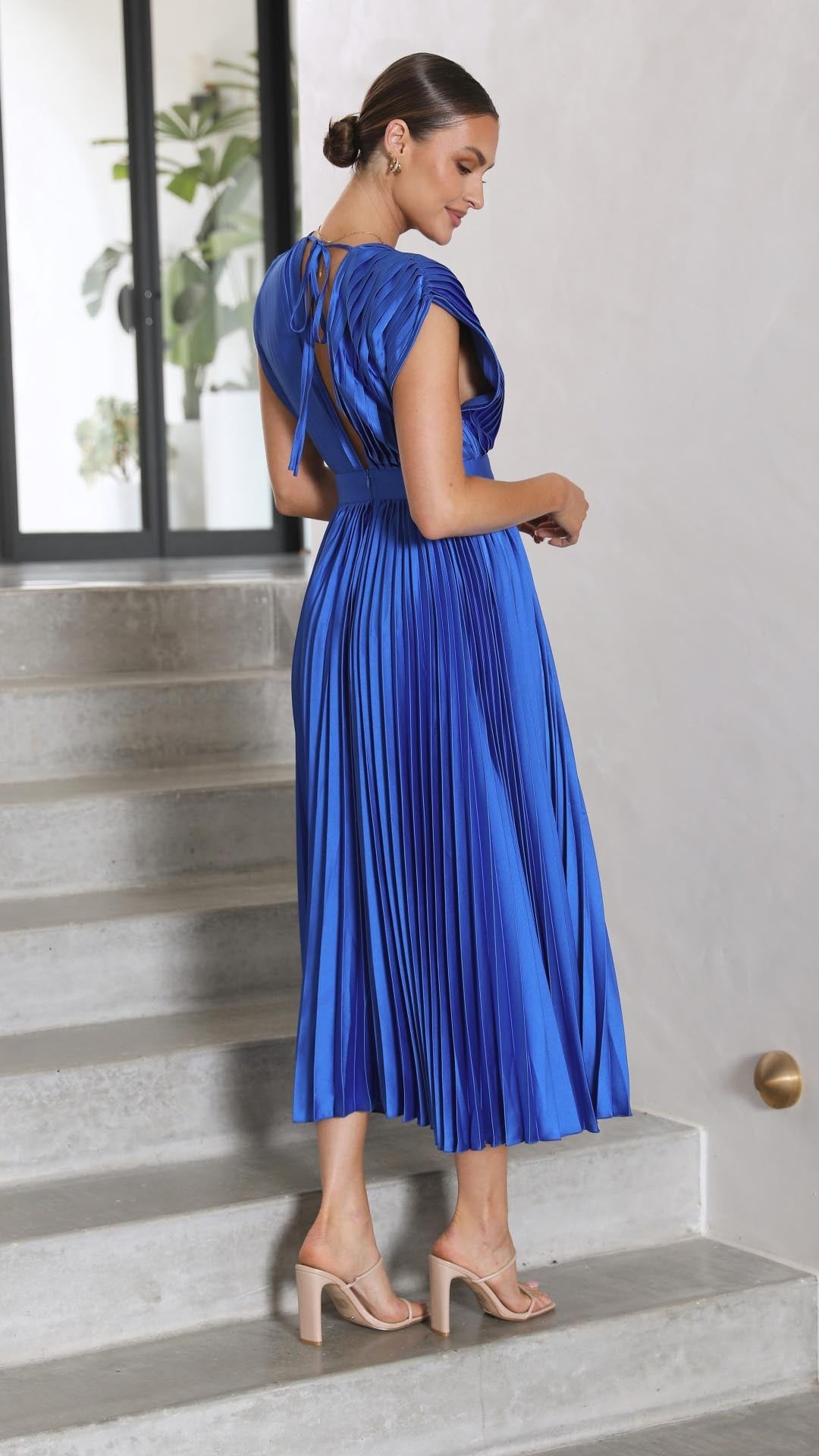 Vestido Elisa™ – Elegancia Plisada