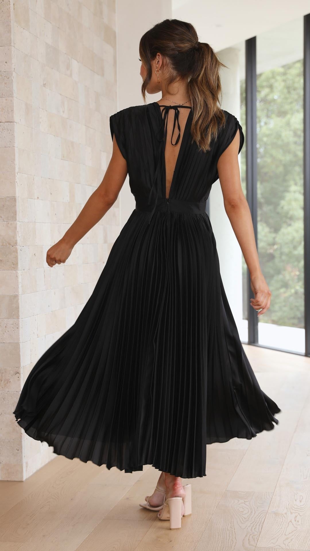 Vestido Elisa™ – Elegancia Plisada