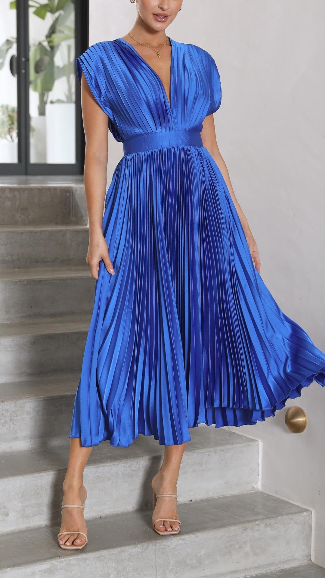 Vestido Elisa™ – Elegancia Plisada