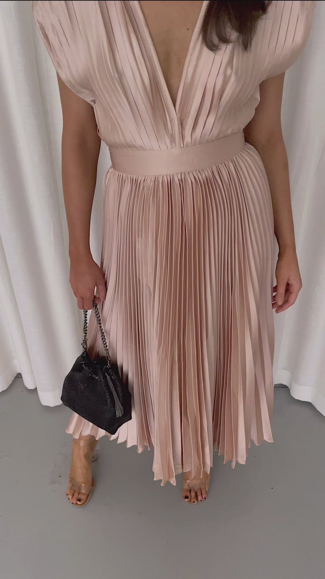 Vestido Elisa™ – Elegancia Plisada