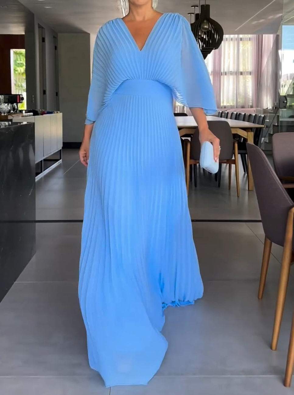 Vestido Claudia™️ – Glamour Plisado y Sofisticación